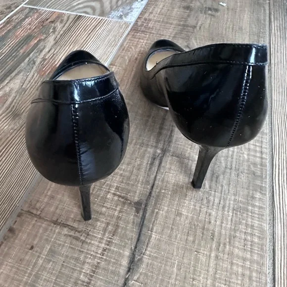EUC JIMMY CHOO Black Patent Leather high heel pumps, size 38 7.5 Like New - Picture 2 of 10